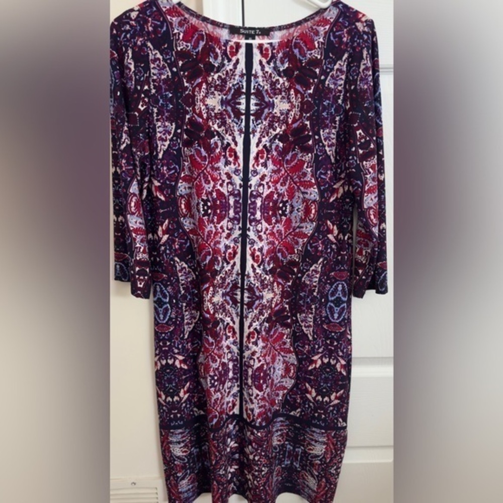 Beautiful Suite7‎ Woman's Dress with Sleeves Size 10